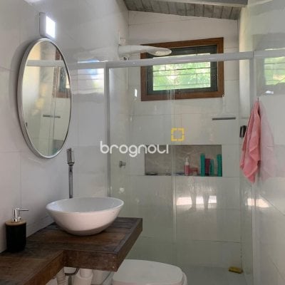 Casa com 160m², 4 quartos, 4 garagens, no bairro Ingleses em Florianópolis