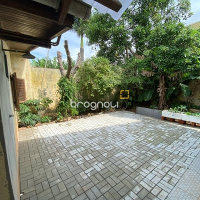 Casa com 160m², 4 quartos, 4 garagens, no bairro Ingleses em Florianópolis