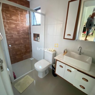 Apartamento com 69m², 2 quartos (sendo 1 suíte), 1 garagem, no bairro Ingleses em Florianópolis