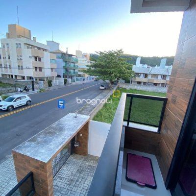 Apartamento com 69m², 2 quartos (sendo 1 suíte), 1 garagem, no bairro Ingleses em Florianópolis