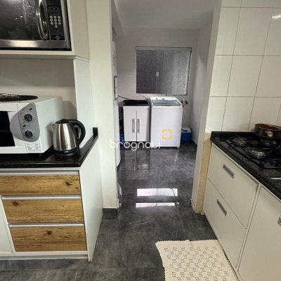 Casa com 126m², 2 quartos (sendo 1 suíte), 3 garagens, no bairro Rio Vermelho em Florianópolis