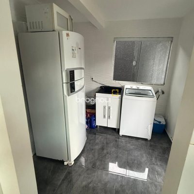 Casa com 126m², 2 quartos (sendo 1 suíte), 3 garagens, no bairro Rio Vermelho em Florianópolis