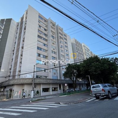 Apartamento com 53m², 1 quarto, 1 garagem, no bairro Centro em Florianópolis