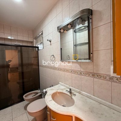 Apartamento com 53m², 1 quarto, 1 garagem, no bairro Centro em Florianópolis