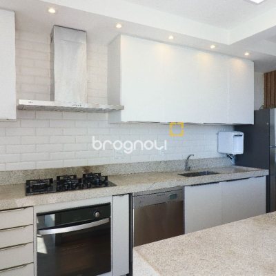 Cobertura com 165m², 4 quartos (sendo 2 suítes), 2 garagens, no bairro Ingleses em Florianópolis
