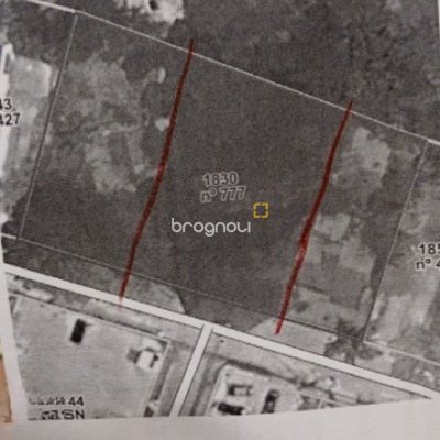 Terreno com 867m², no bairro Canasvieiras em Florianópolis