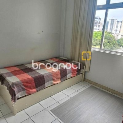 Apartamento com 78m², 3 quartos (sendo 1 suíte), 1 garagem, no bairro Campinas em São José
