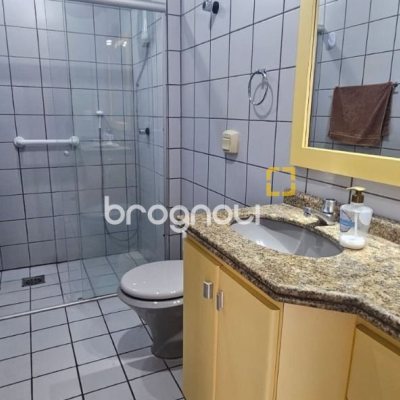 Apartamento com 78m², 3 quartos (sendo 1 suíte), 1 garagem, no bairro Campinas em São José