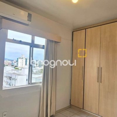Apartamento com 78m², 3 quartos (sendo 1 suíte), 1 garagem, no bairro Campinas em São José