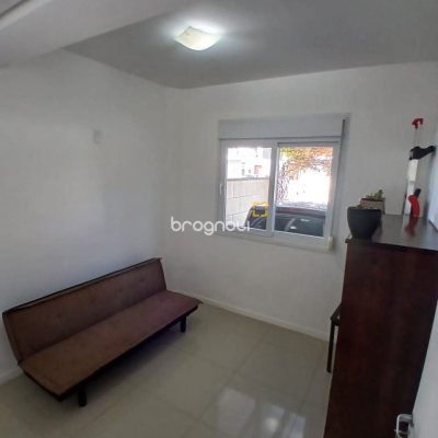 Casa com 124m², 2 quartos (sendo 2 suítes), 2 garagens, no bairro Ribeirão da Ilha em Florianópolis