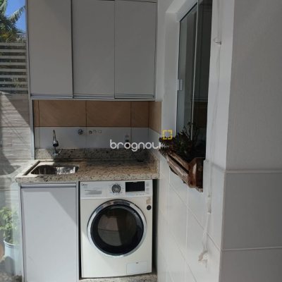 Casa com 124m², 2 quartos (sendo 2 suítes), 2 garagens, no bairro Ribeirão da Ilha em Florianópolis