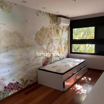 Casa com 323m², 3 quartos (sendo 3 suítes), no bairro Lagoa da Conceição em Florianópolis