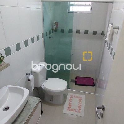 Casa com 110m², 3 quartos (sendo 1 suíte), 1 garagem, no bairro Rio Tavares em Florianópolis