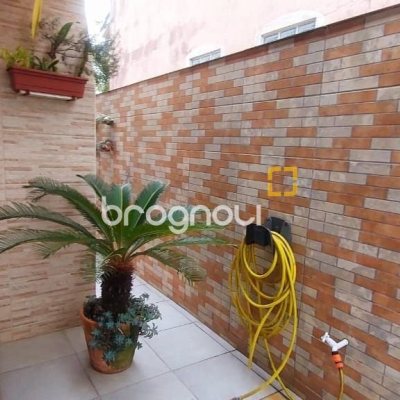 Casa com 110m², 3 quartos (sendo 1 suíte), 1 garagem, no bairro Rio Tavares em Florianópolis