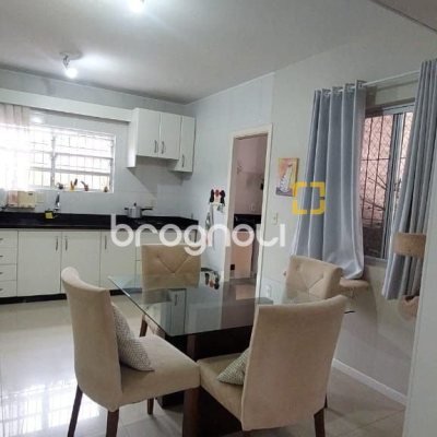 Casa com 110m², 3 quartos (sendo 1 suíte), 1 garagem, no bairro Rio Tavares em Florianópolis
