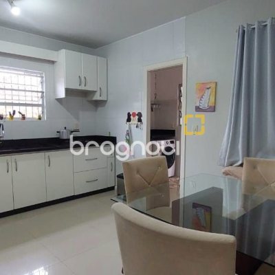 Casa com 110m², 3 quartos (sendo 1 suíte), 1 garagem, no bairro Rio Tavares em Florianópolis
