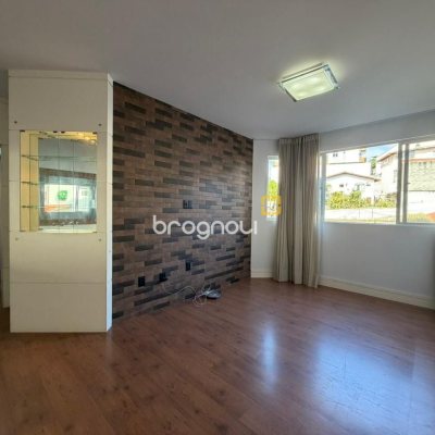 Apartamento com 92m², 3 quartos (sendo 1 suíte), 1 garagem, no bairro Estreito em Florianópolis