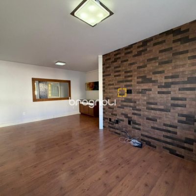 Apartamento com 92m², 3 quartos (sendo 1 suíte), 1 garagem, no bairro Estreito em Florianópolis