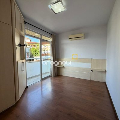 Apartamento com 92m², 3 quartos (sendo 1 suíte), 1 garagem, no bairro Estreito em Florianópolis