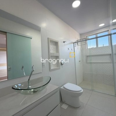 Apartamento com 92m², 3 quartos (sendo 1 suíte), 1 garagem, no bairro Estreito em Florianópolis