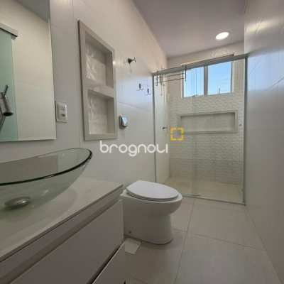 Apartamento com 92m², 3 quartos (sendo 1 suíte), 1 garagem, no bairro Estreito em Florianópolis