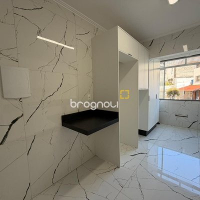 Apartamento com 92m², 3 quartos (sendo 1 suíte), 1 garagem, no bairro Estreito em Florianópolis