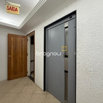Apartamento com 92m², 3 quartos (sendo 1 suíte), 1 garagem, no bairro Estreito em Florianópolis