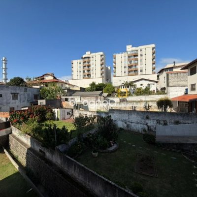 Apartamento com 92m², 3 quartos (sendo 1 suíte), 1 garagem, no bairro Estreito em Florianópolis