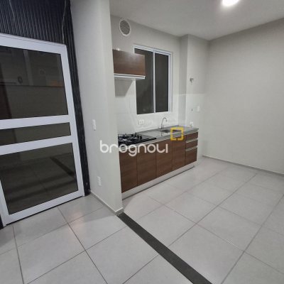 Apartamento com 43m², 2 quartos, 1 garagem, no bairro Bela Vista em Palhoça