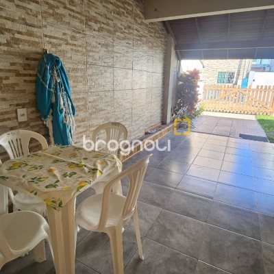Casa com 118m², 3 quartos, 2 garagens, no bairro Ingleses do Rio Vermelho em Florianópolis