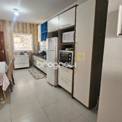 Casa com 118m², 3 quartos, 2 garagens, no bairro Ingleses do Rio Vermelho em Florianópolis
