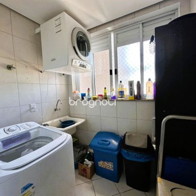 Apartamento com 96m², 2 quartos (sendo 1 suíte), 1 garagem, no bairro Kobrasol em São José