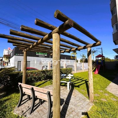 Apartamento com 96m², 2 quartos (sendo 1 suíte), 1 garagem, no bairro Kobrasol em São José