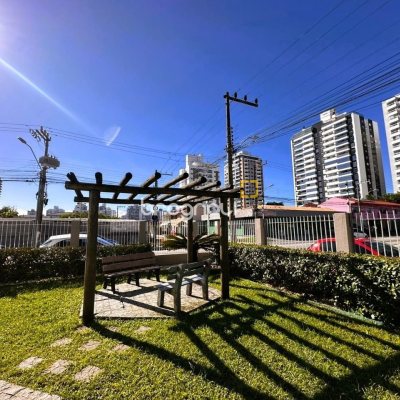 Apartamento com 96m², 2 quartos (sendo 1 suíte), 1 garagem, no bairro Kobrasol em São José