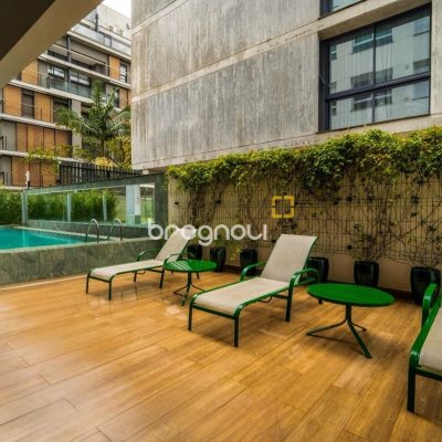 Apartamento com 80m², 2 quartos (sendo 2 suítes), 1 garagem, no bairro Jurerê em Florianópolis