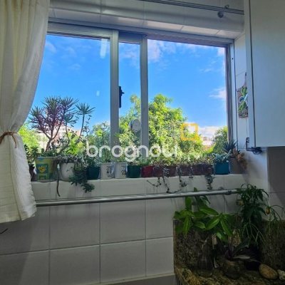 Apartamento com 58m², 2 quartos, 1 garagem, no bairro Estreito em Florianópolis