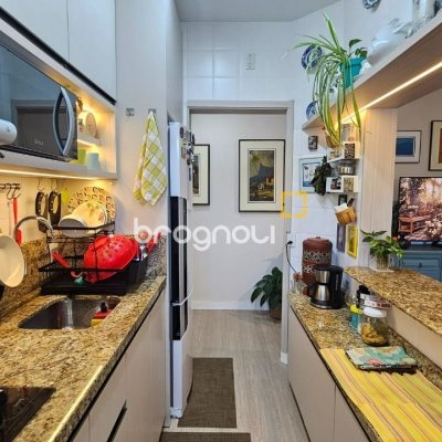 Apartamento com 58m², 2 quartos, 1 garagem, no bairro Estreito em Florianópolis