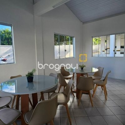 Apartamento com 58m², 2 quartos, 1 garagem, no bairro Estreito em Florianópolis