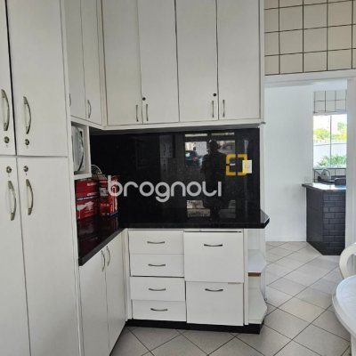 Apartamento com 58m², 2 quartos, 1 garagem, no bairro Estreito em Florianópolis