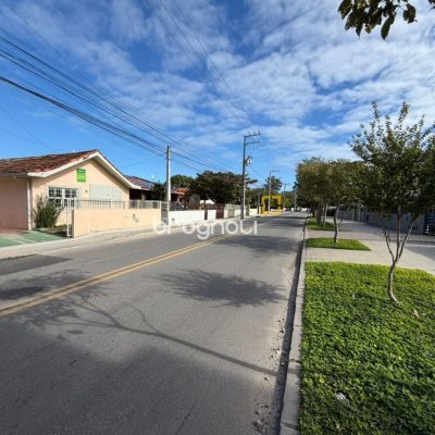 Terreno com 707m², no bairro Cachoeira do Bom Jesus em Florianópolis