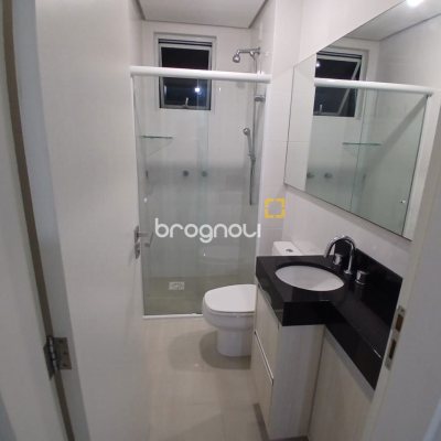 Apartamento com 79m², 2 quartos (sendo 1 suíte), 1 garagem, no bairro Praia Comprida em São José