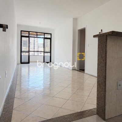 Apartamento com 110m², 3 quartos (sendo 1 suíte), 1 garagem, no bairro Kobrasol em São José
