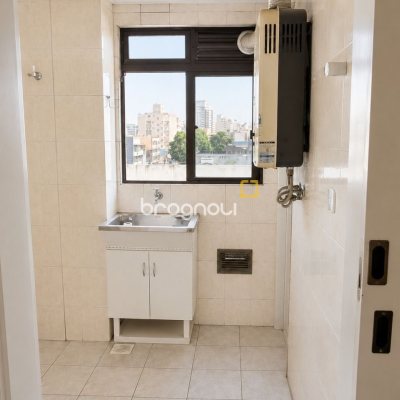 Apartamento com 110m², 3 quartos (sendo 1 suíte), 1 garagem, no bairro Kobrasol em São José