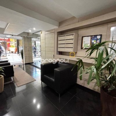 Apartamento com 90m², 3 quartos (sendo 1 suíte), 1 garagem, no bairro Centro em Florianópolis