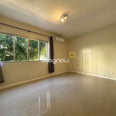 Apartamento com 90m², 3 quartos (sendo 1 suíte), 1 garagem, no bairro Centro em Florianópolis