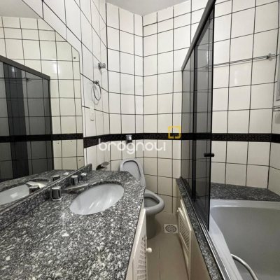 Apartamento com 90m², 3 quartos (sendo 1 suíte), 1 garagem, no bairro Centro em Florianópolis