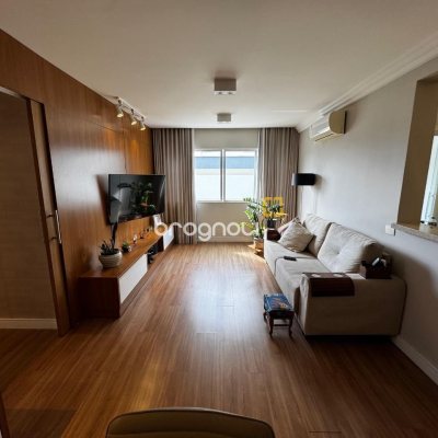 Apartamento com 99m², 3 quartos (sendo 1 suíte), 1 garagem, no bairro Trindade em Florianópolis