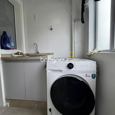 Apartamento com 99m², 3 quartos (sendo 1 suíte), 1 garagem, no bairro Trindade em Florianópolis