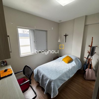 Apartamento com 99m², 3 quartos (sendo 1 suíte), 1 garagem, no bairro Trindade em Florianópolis