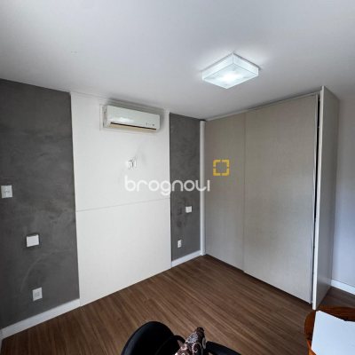 Apartamento com 99m², 3 quartos (sendo 1 suíte), 1 garagem, no bairro Trindade em Florianópolis